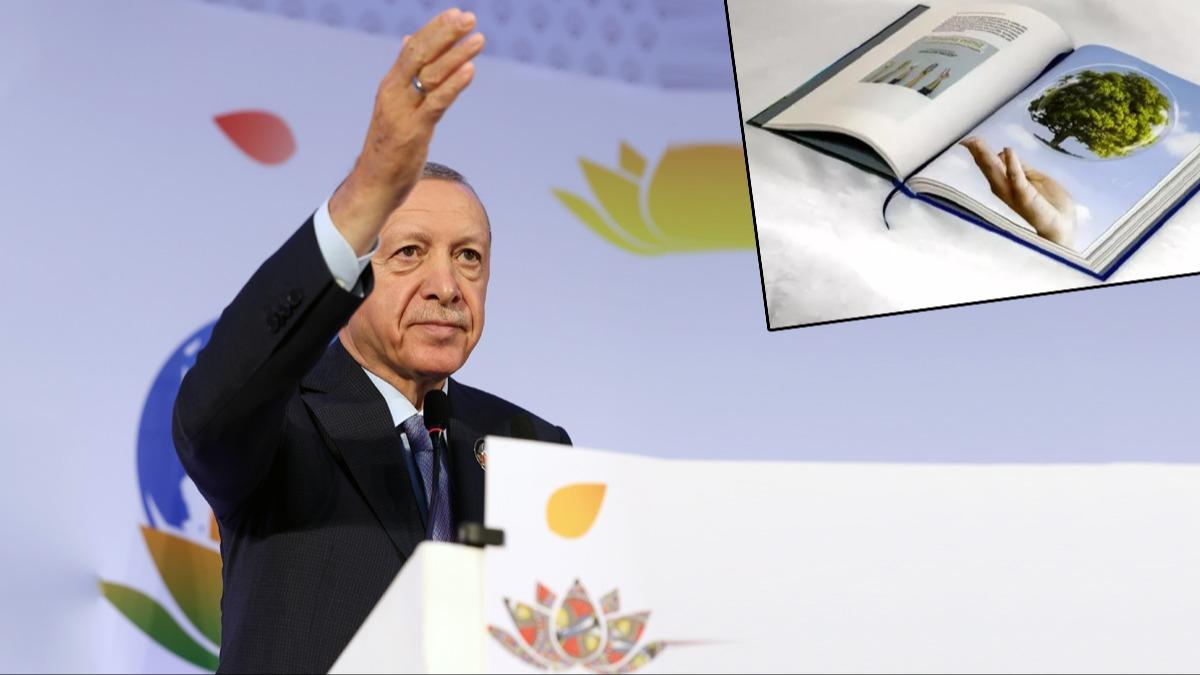 Cumhurbakan Erdoan'dan G20 liderlerine ''Trkiye'nin Sfr Atk Yolculuu'' kitab 