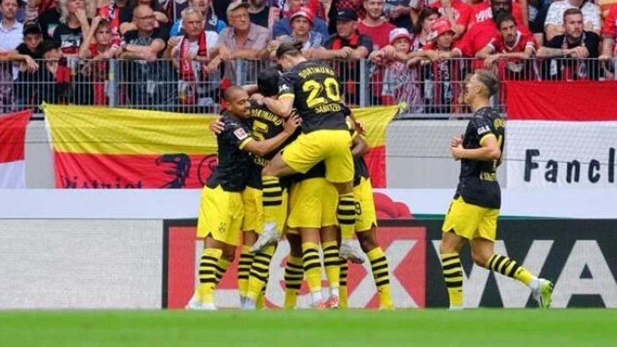 Dortmund, son dakikalarda galibiyet hasretini bitirdi  