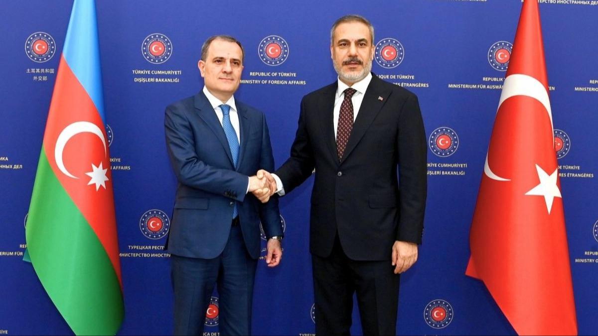 Bakan Fidan'dan New York'ta diplomasi trafii! Azerbaycan ve Yunan mevkidalaryla grt