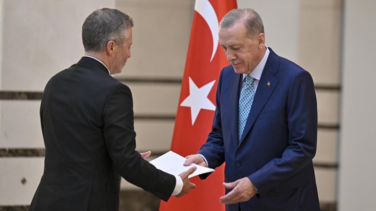 Norve'in Ankara Bykelisi Gaarder Cumhurbakan Erdoan'a gven mektubu sundu