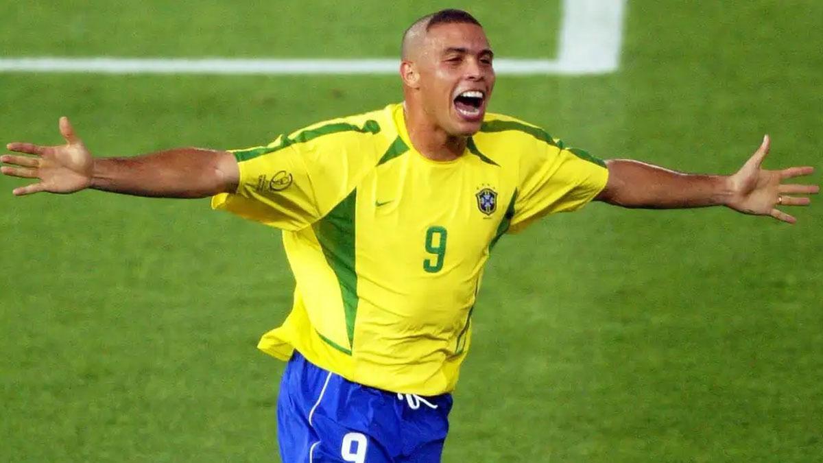 Fenomen Ronaldo tarihin en iyi 11'ini aklad!