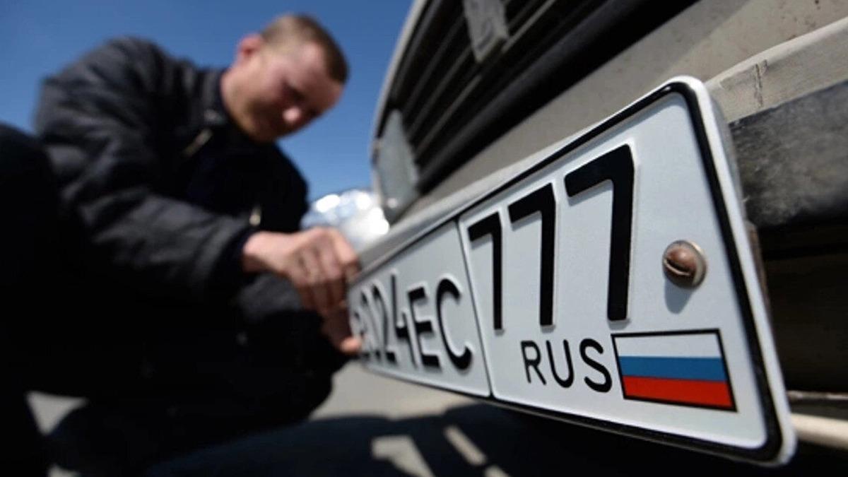 Bulgaristan'dan yasak geldi: Rus plakalı araçlar ülkeye giremeyecek