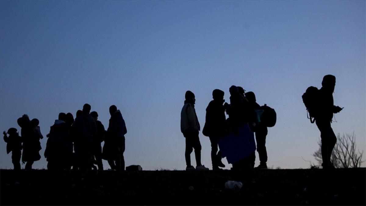 Kilis'te  yasad yollarla lkeye giri yapan 4 Suriye uyruklu dzensiz gmen  yakaland