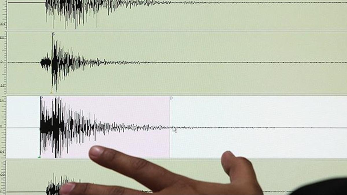 Papua Yeni Gine 6,7'lik 2 depremle sarsld 