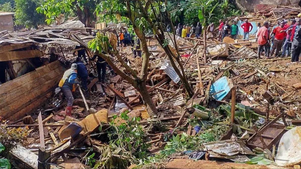 Kamerun'da yaanan felakette 23 kii hayatn kaybetti