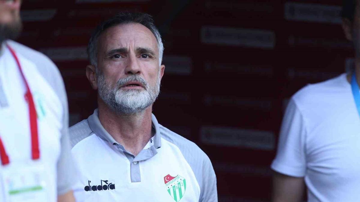Bursaspor'un yeni teknik direktr Murat Szkesen oldu