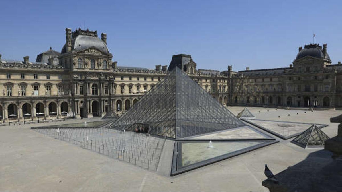 Dnyaca nl Louvre Mzesi'ne bomba ihbar