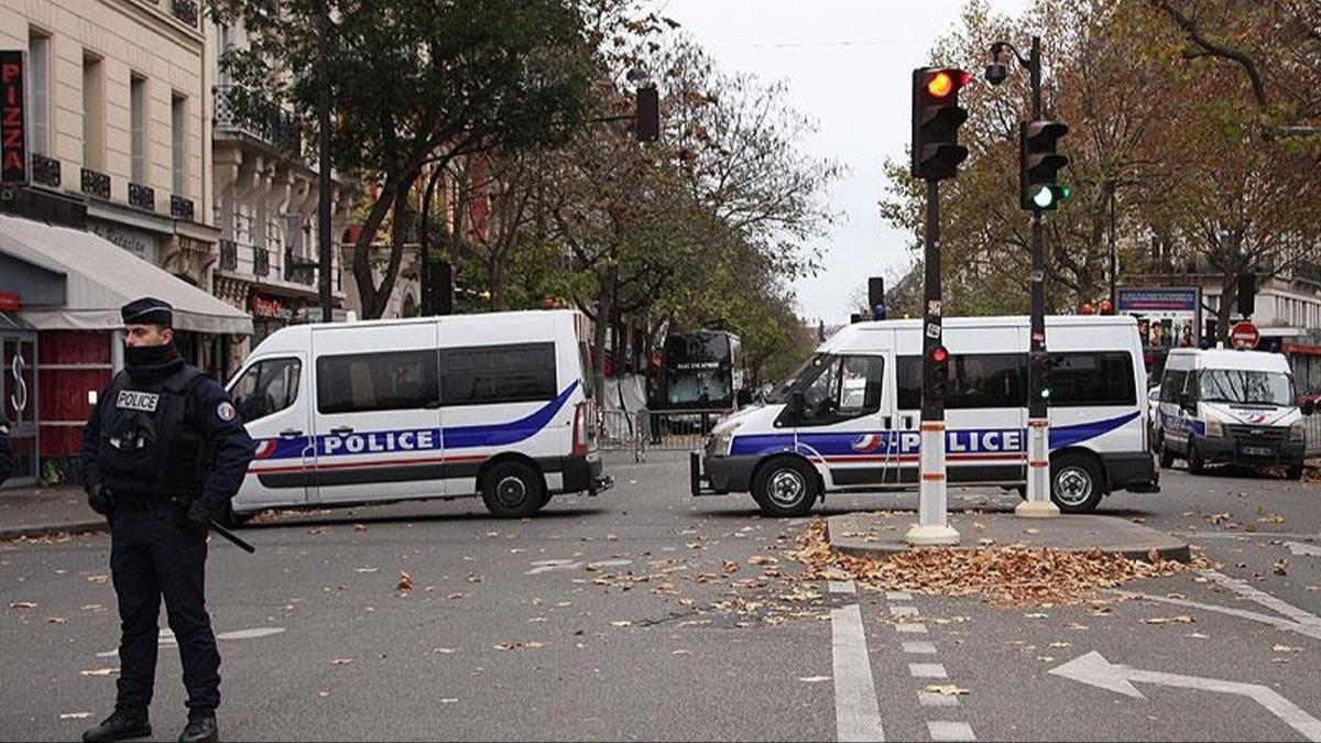 Fransa'da bomba alarm! 4 kez boatld