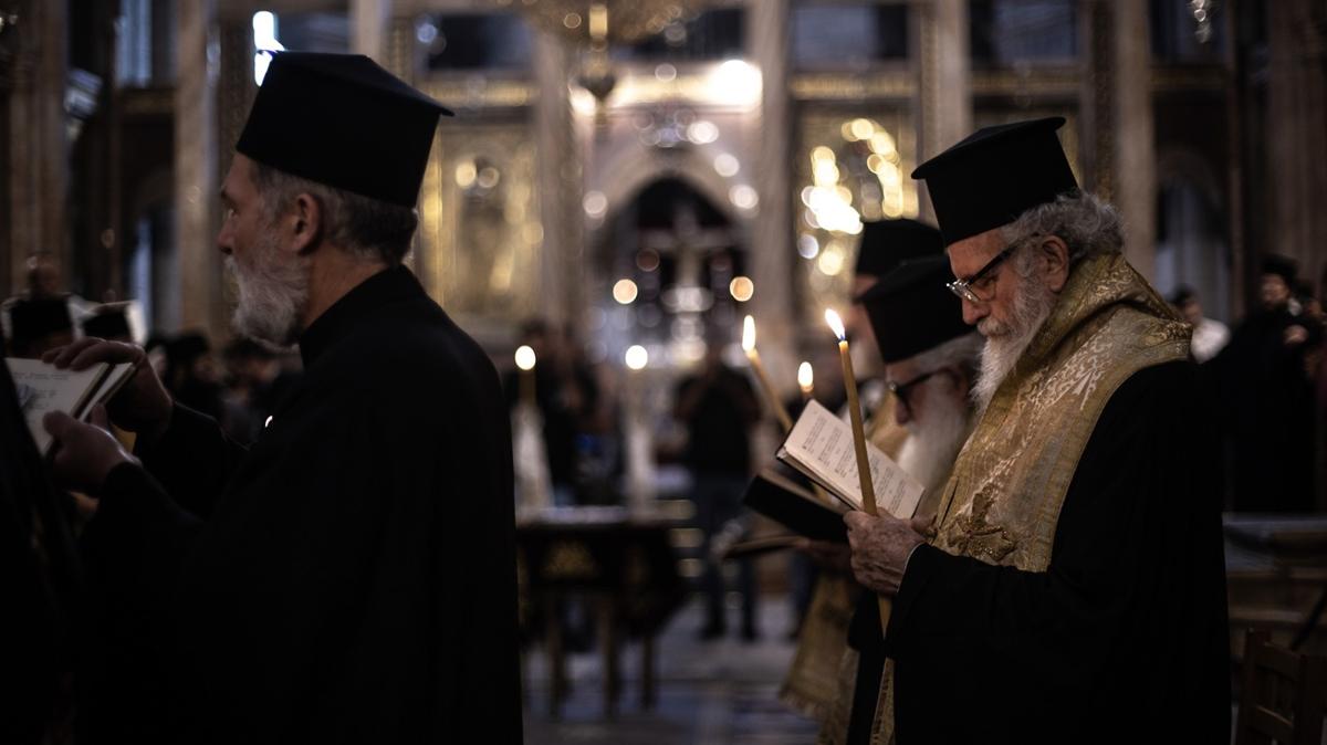 Gazzeliler iin Dou Kuds'teki kilisede dua edildi