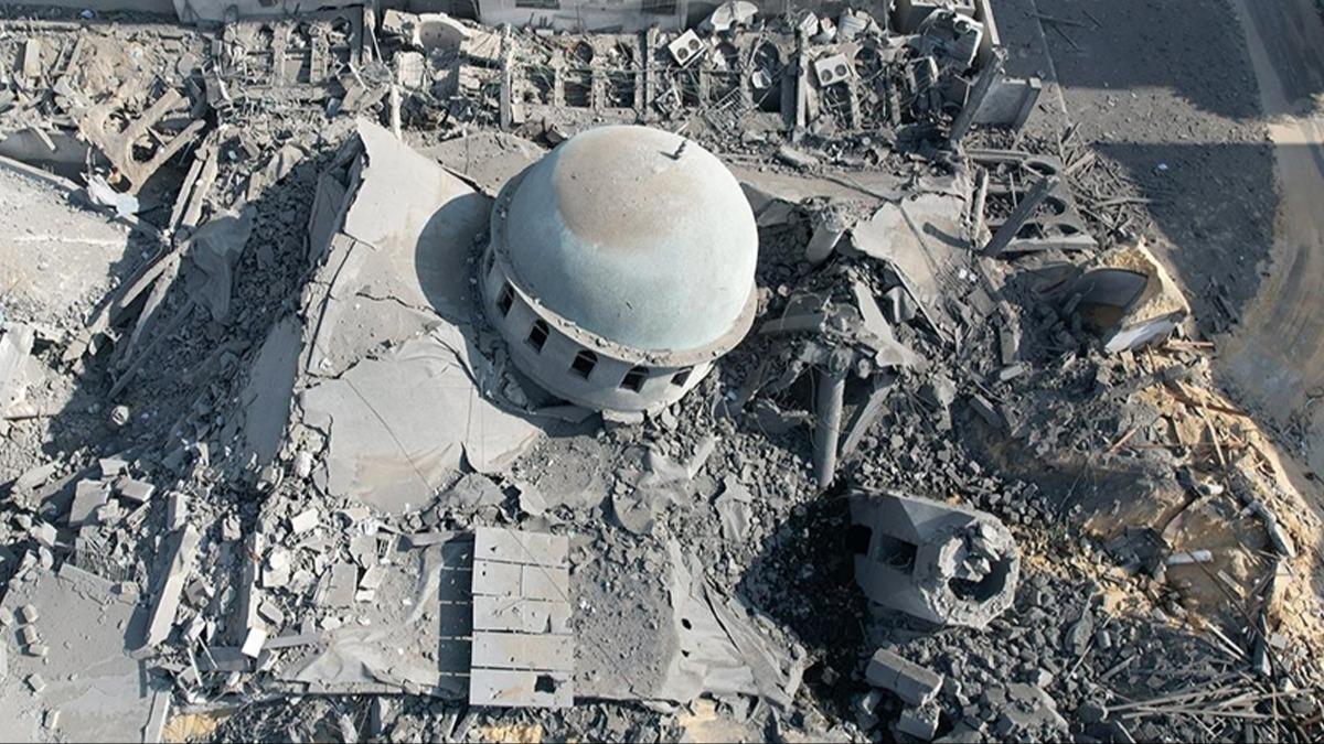 srail, Gazze'de 26 camiyi tamamen ykt