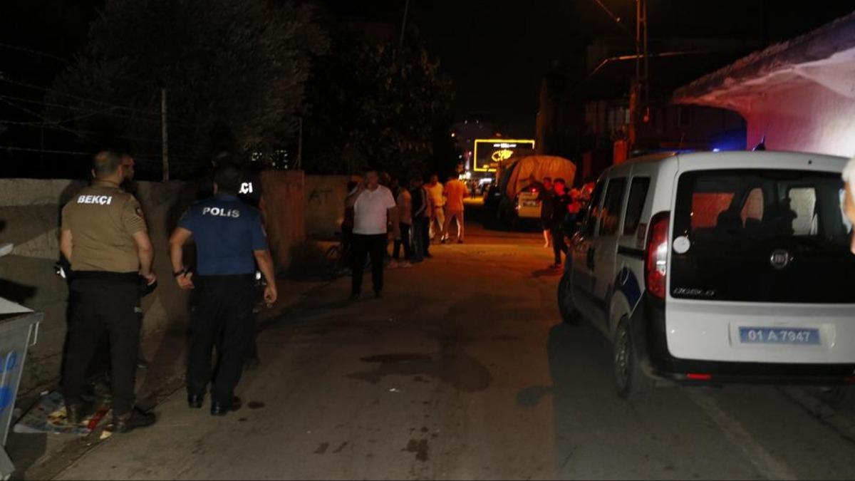 Adana'da ''ramazan topu'' polisleri alarma geirdi