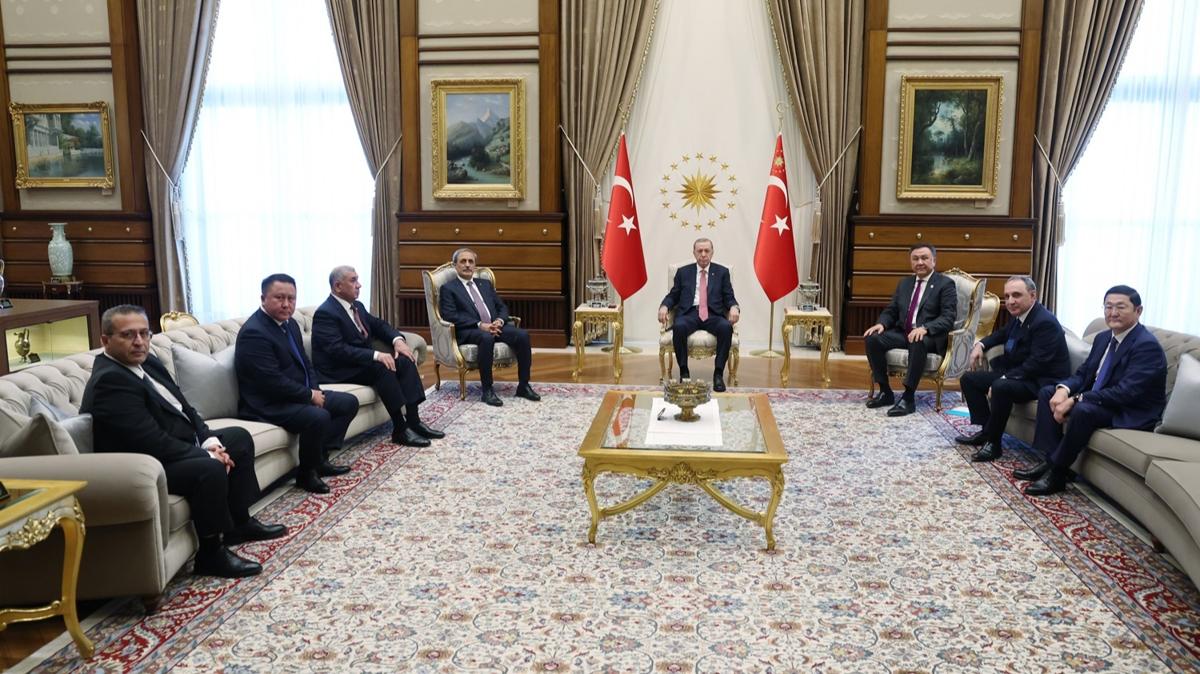 Cumhurbakan Erdoan, Trk Devletleri Tekilat basavclarn kabul etti 