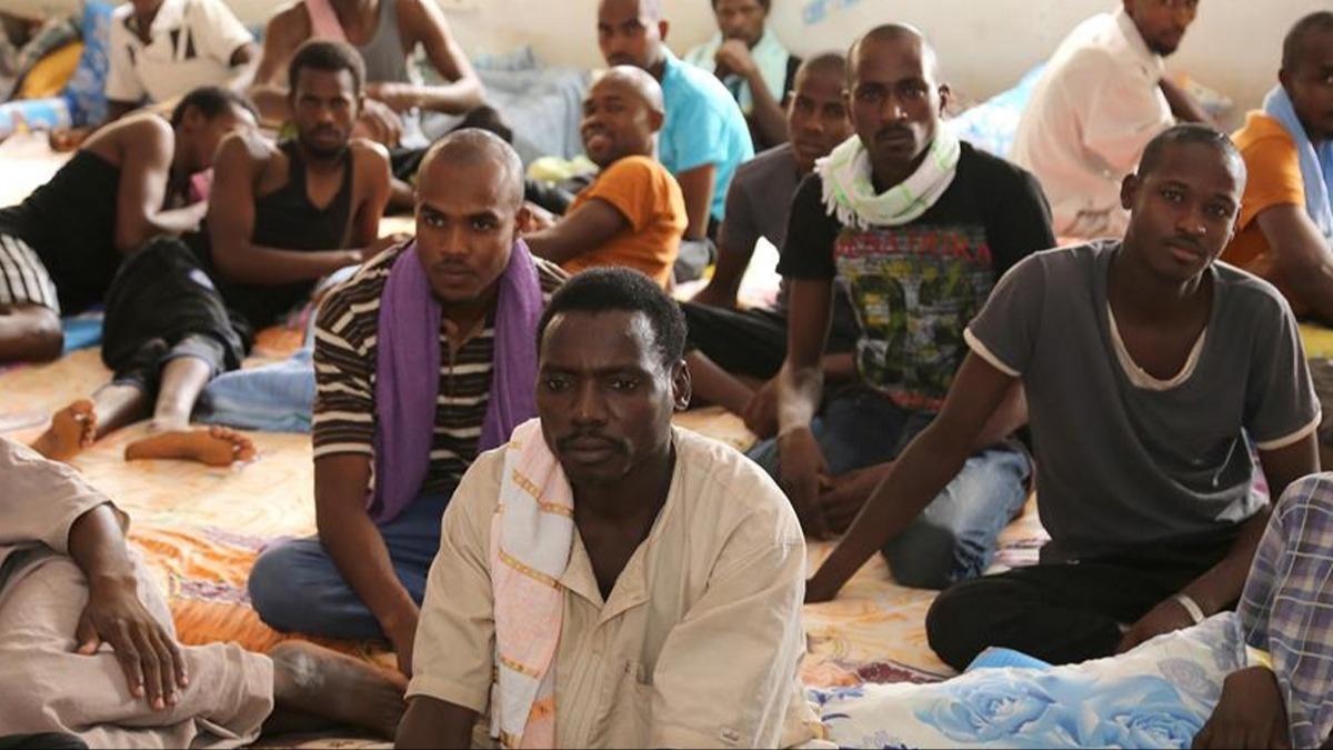 Nijer'de mahsur kalan onlarca dzensiz gmen lkelerine geri gnderildi