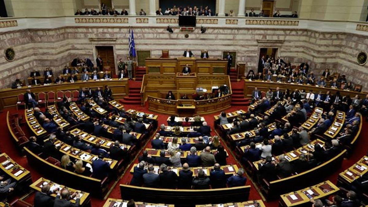 Yunan Parlamentosunda kriz! 11 milletvekilinin ifadesi istendi