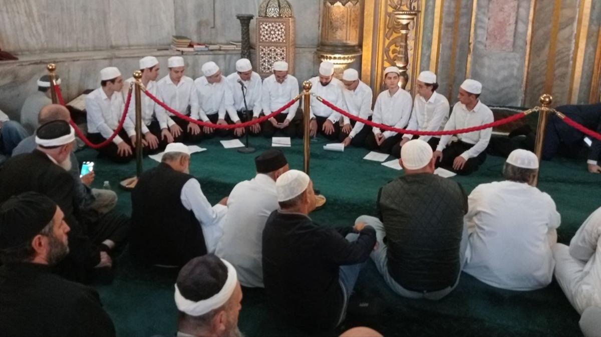 Ayasofya-i Kebir Cami-i erifi'nde ehit ve gaziler iin hatim program dzenlendi  