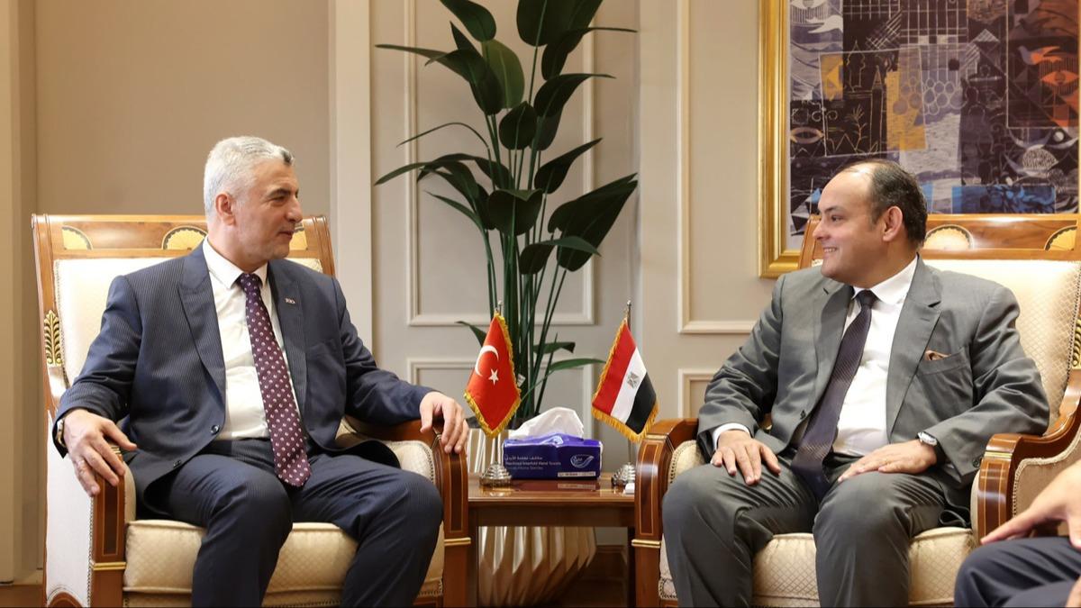 Mısırlı mevkidaşıyla görüşen Bakan Bolat: Türkiye ve Mısır önemli güç merkezleridir
