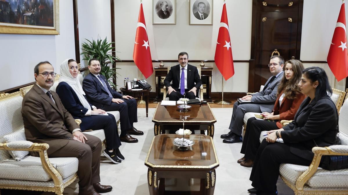Cumhurbakan Yardmcs Ylmaz, Al-Nasr' kabul etti