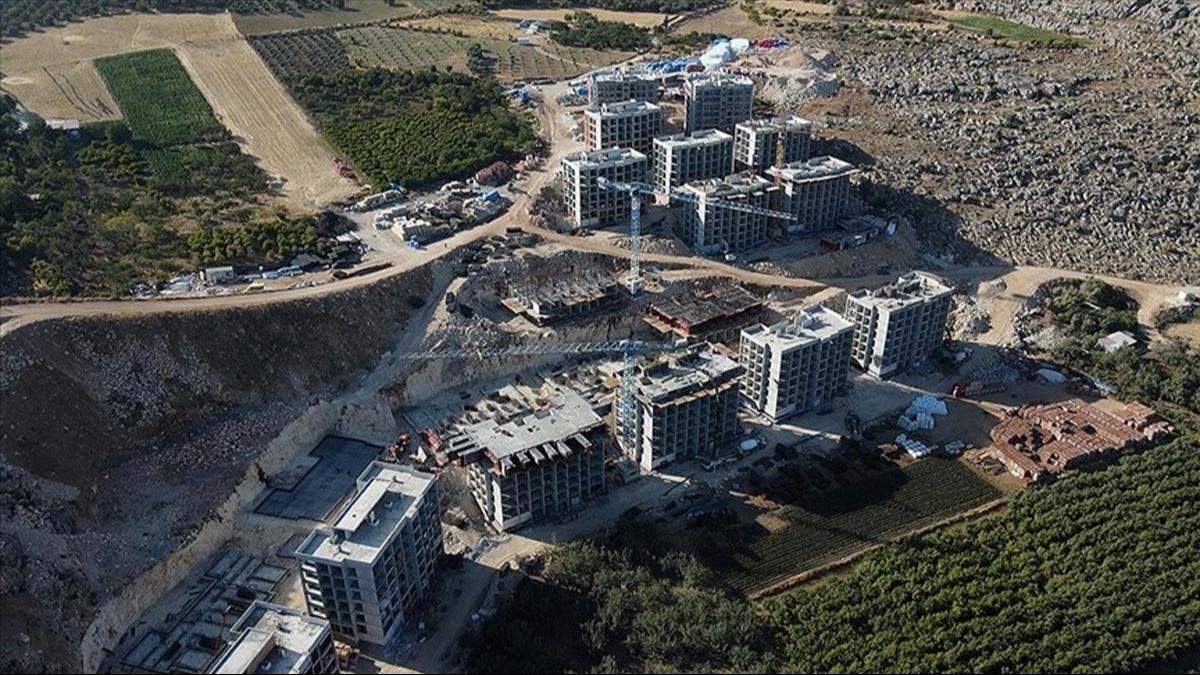 Hatay'da 32 bin 314 TOK konutundan tamamlananlar hak sahiplerine kurayla teslim edilecek