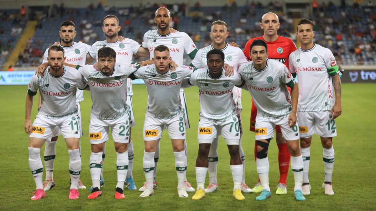 Konyaspor yeni teknik direktr ile galibiyeti hedefliyor 