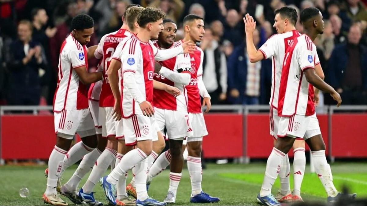 Ajax, Heerneveen'i 4 golle geti