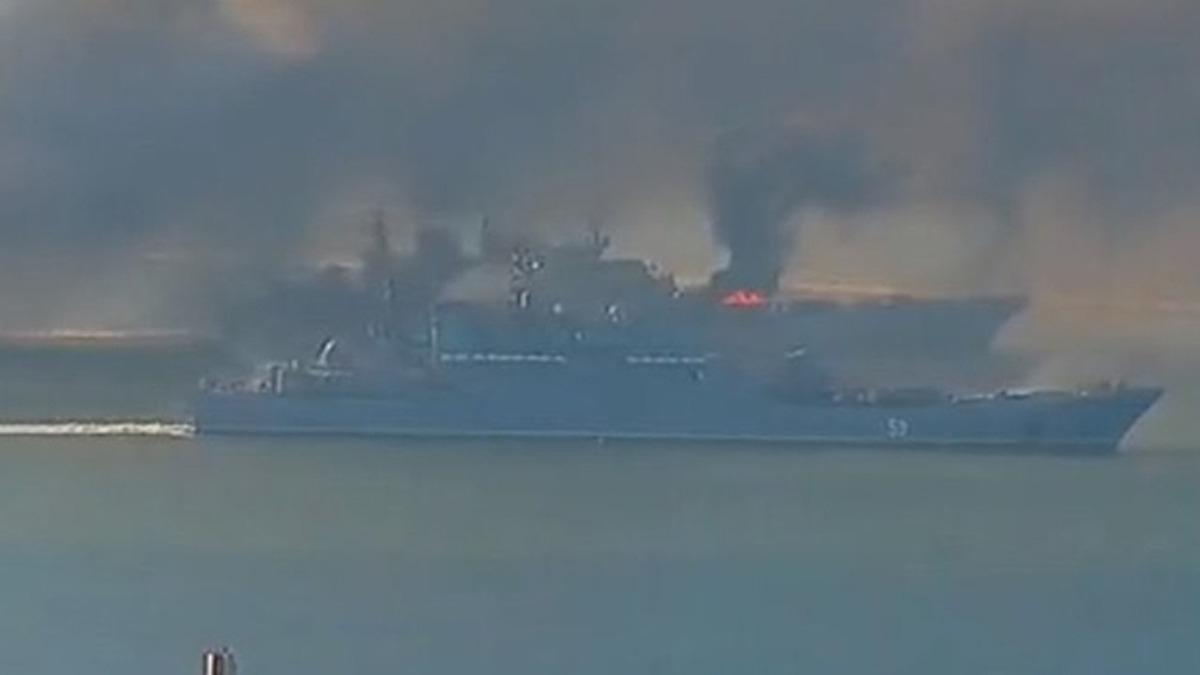 Ukrayna, Rusya'ya ait fze frlatma gemisini vurdu
