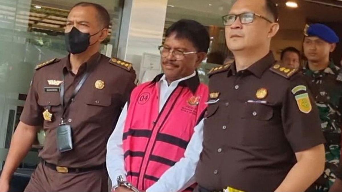 Eski Endonezya letiim Bakan'na 'yolsuzluk' suundan hapis cezas verildi