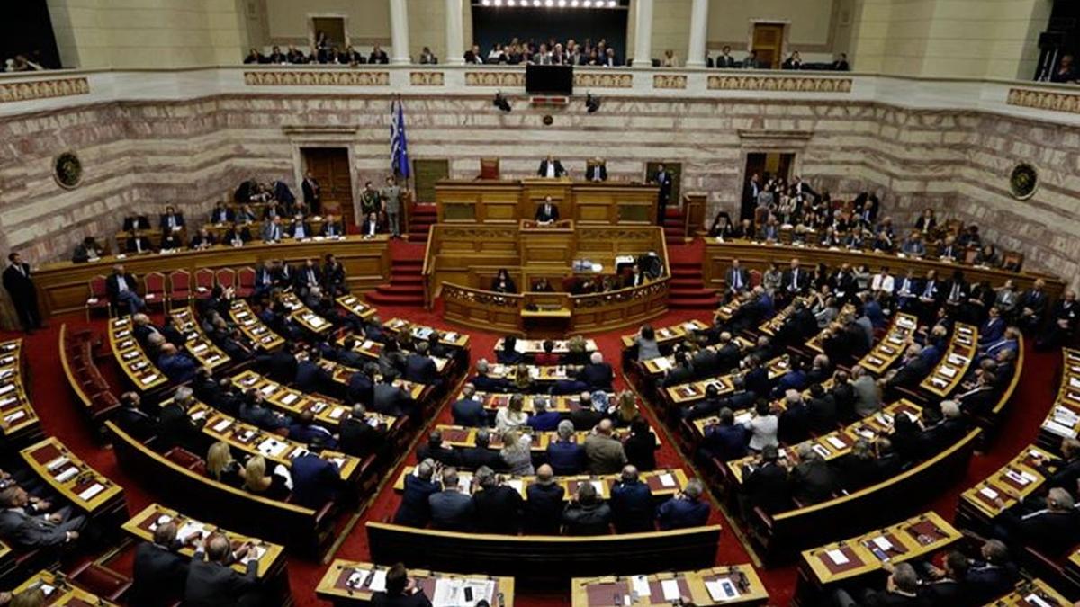 Yunanistan'da 11 milletvekilinin dokunulmazln kaldrd