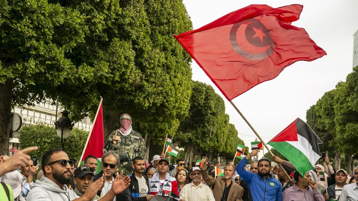 Tunus'tan srail protestosu