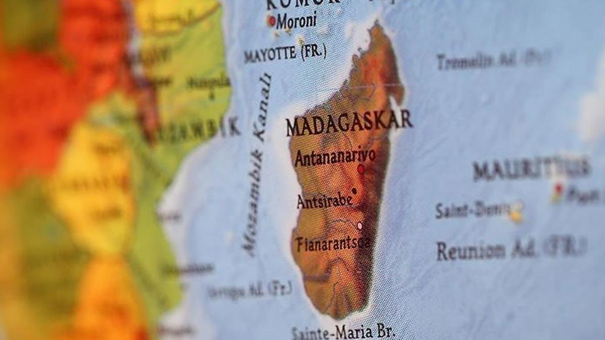 Madagaskar'da seçim öncesi sokağa çıkma yasağı
