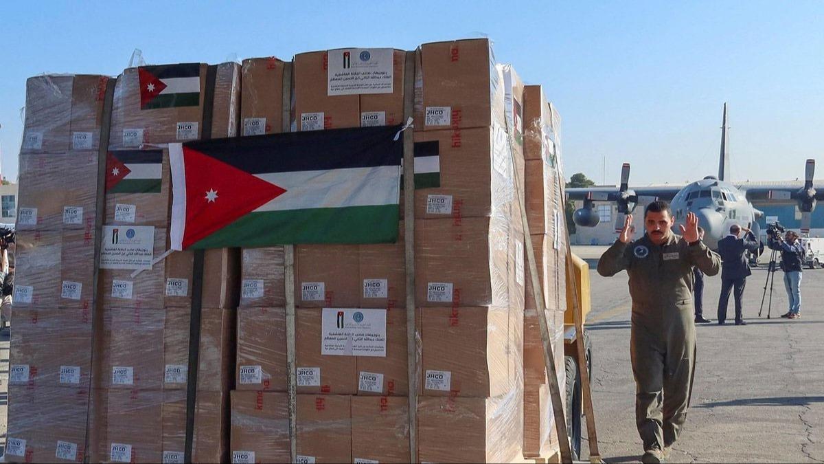 Ürdün, Gazze'ye 12 ton gıda yardımı taşıyan uçağını Mısır'a gönderdi