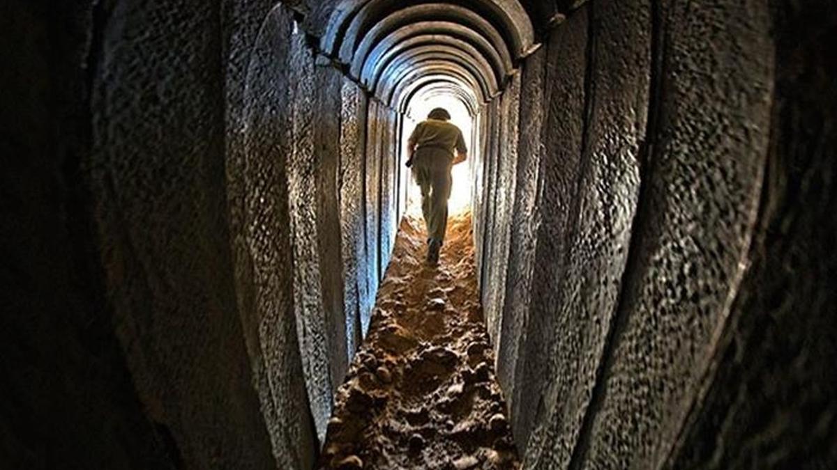 Kassam Tugayları'ndan İsrail'e darbe! Tüneli havaya uçurdukları anları paylaştılar 