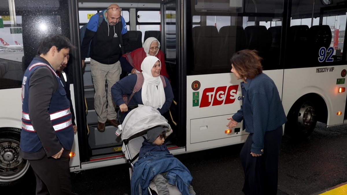 Gazze'den tahliye edilen 44 Türk vatandaşı Türkiye'ye getirildi
