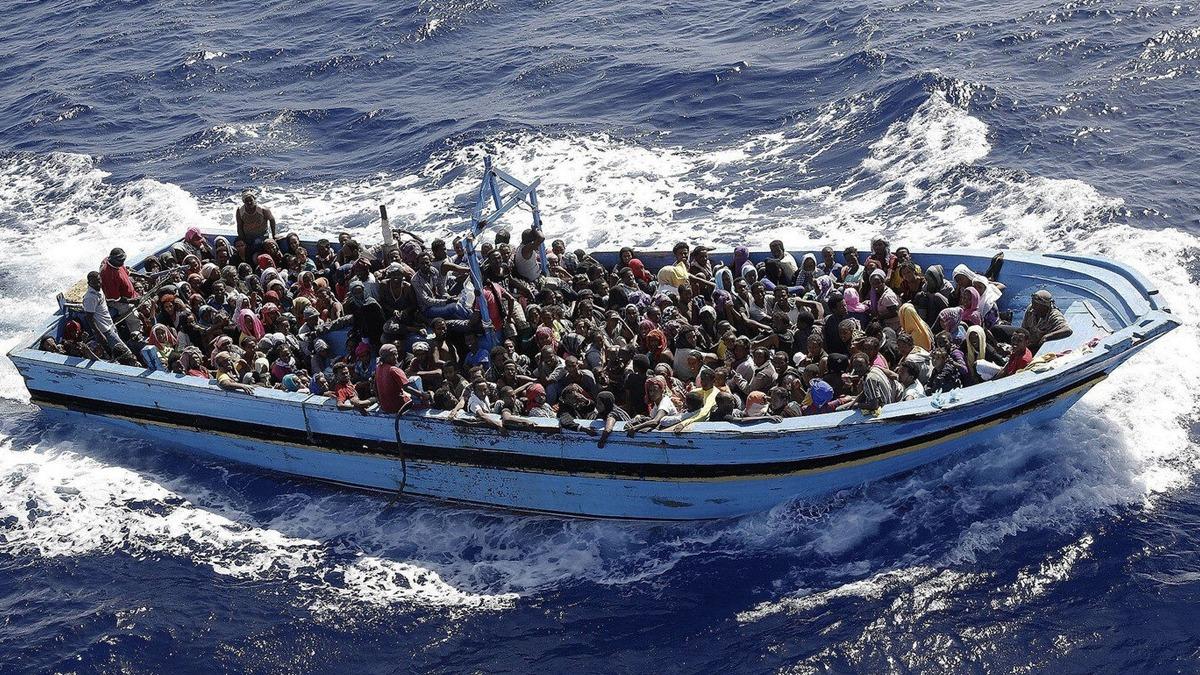 İtalya açıklarında göçmen teknesi battı: En az 8 kişi kayıp