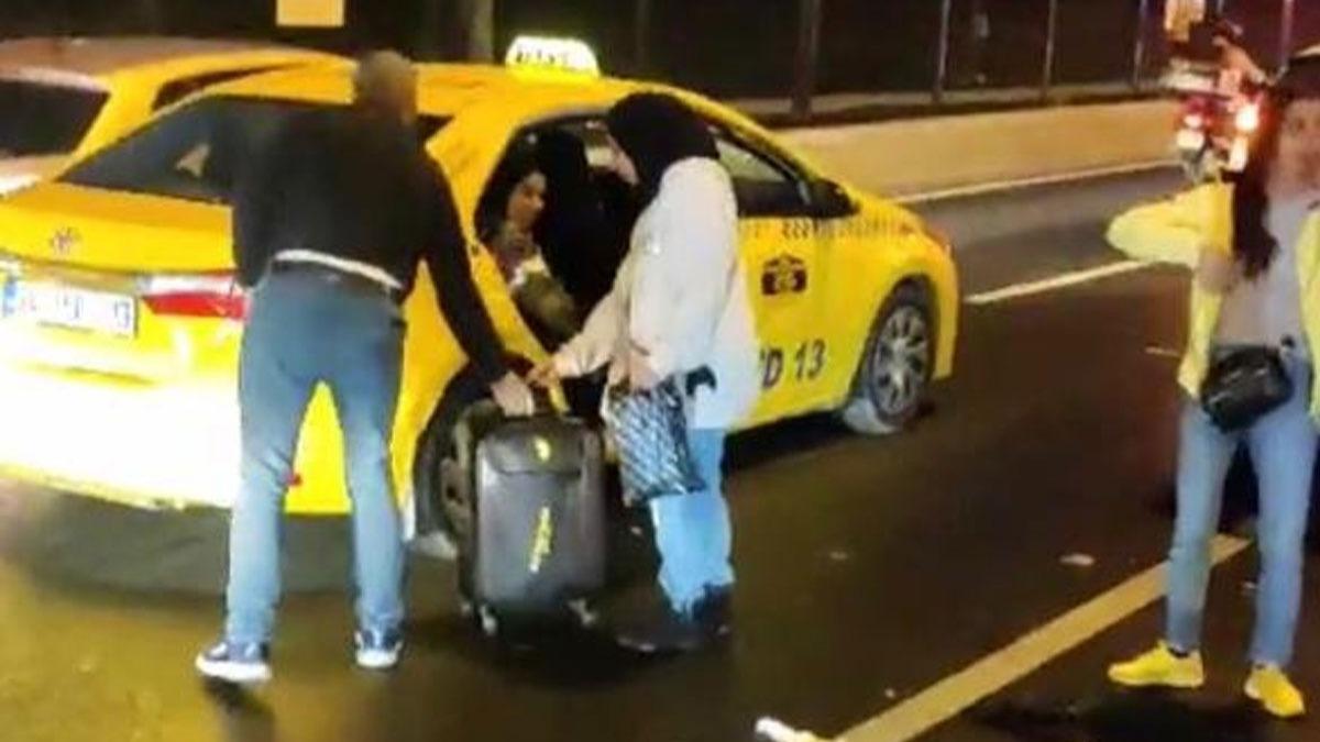 Yoldaki turisti grnce aracndaki mteriyi indiren taksiciye ceza!