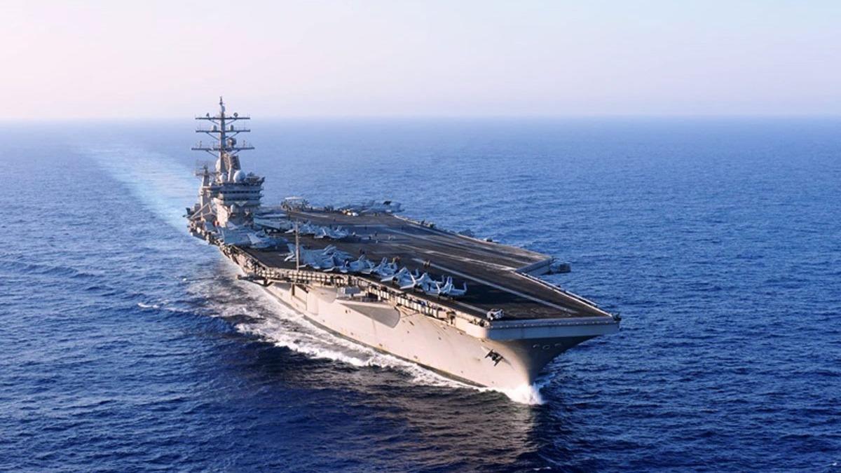 ABD'nin ''USS Dwight D. Eisenhower'' uak gemisi Basra Krfezi'ne giri yapt