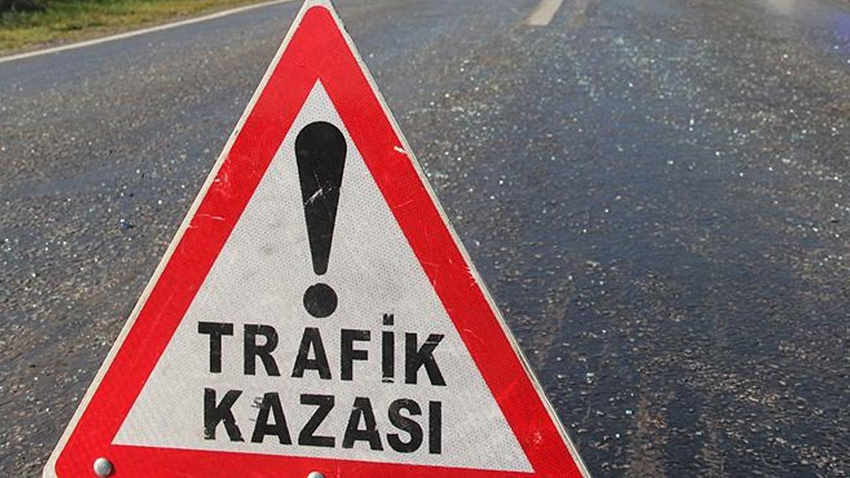 Sivas'ta otomobil devrildi: 2 yaral 