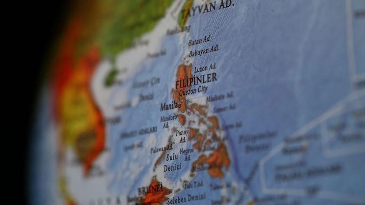Filipinler'de ayin sırasında bombalı saldırı: 4 ölü, 50 yaralı