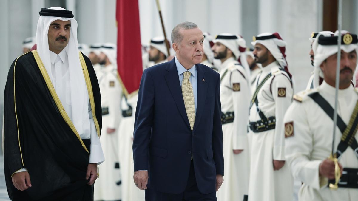 Cumhurbakan Erdoan, Katar'da onuruna verilen yemee katld 