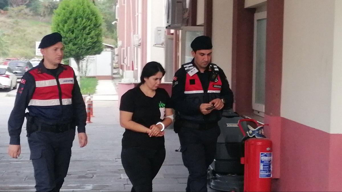 Antalya'da bir kadn eve ge gelen kocasn baklad: Hastaneye kaldrlan adamn hayati tehlikesini sryor