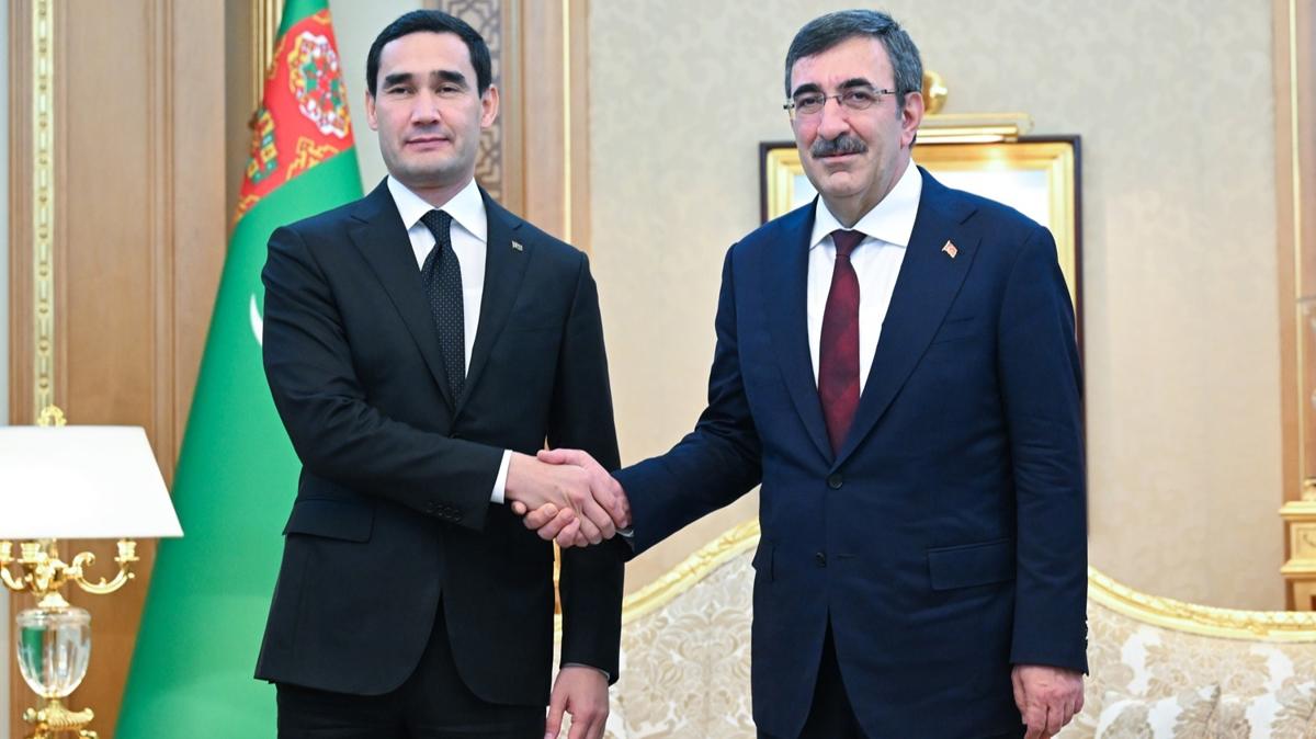 Berdimuhamedov, Cumhurbakan Yardmcs Ylmaz' kabul etti