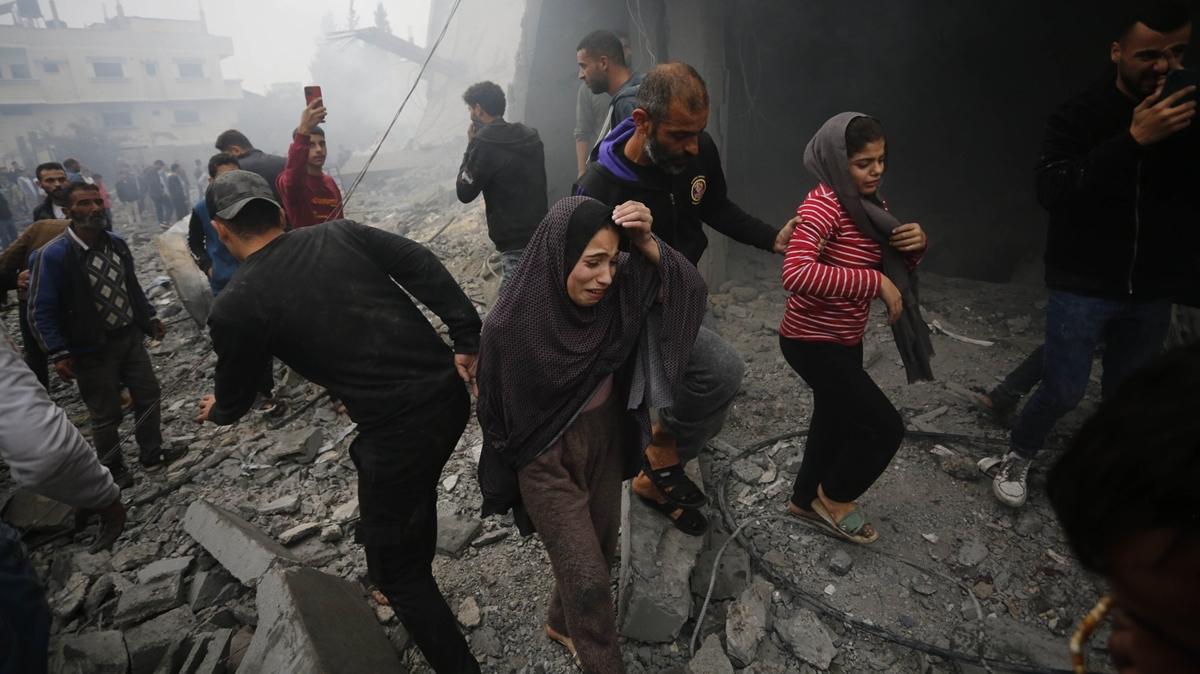 İsrail ordusu Gazze'ye bomba yağdırdı: Çok sayıda ölü ve yaralı var