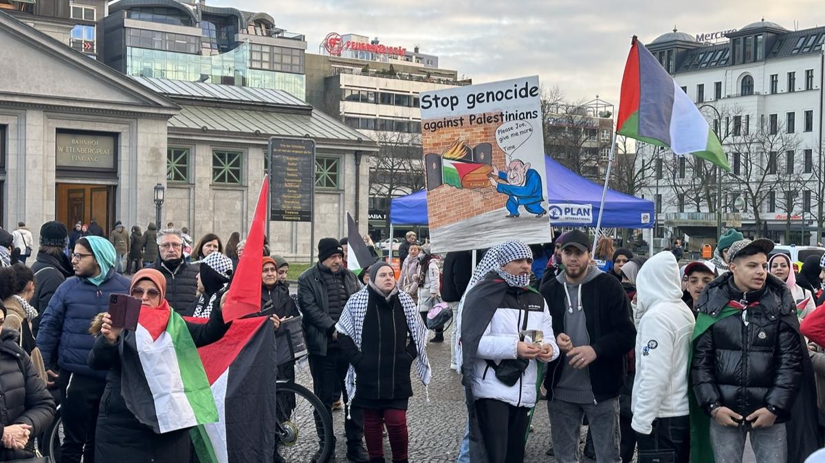 Berlin'de srail'in saldrlarna protesto 