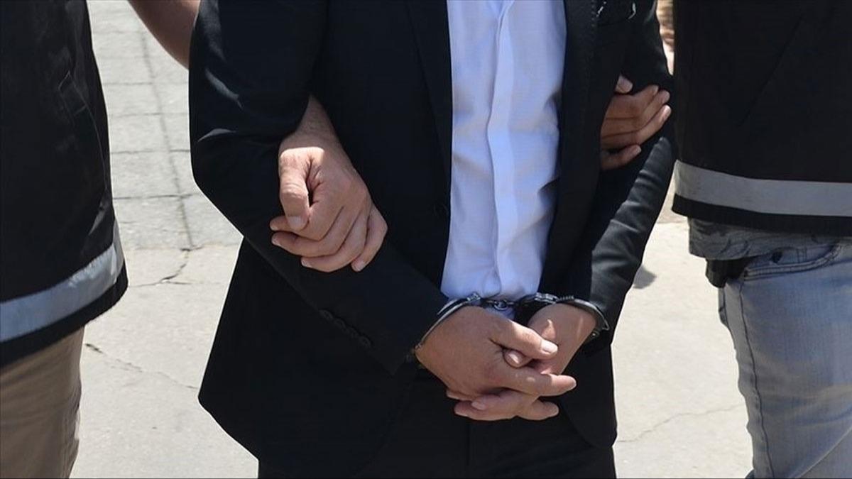 Hakkında hapis cezası bulunan FETÖ'cü eski emniyet müdürü Kocaeli'de yakalandı
