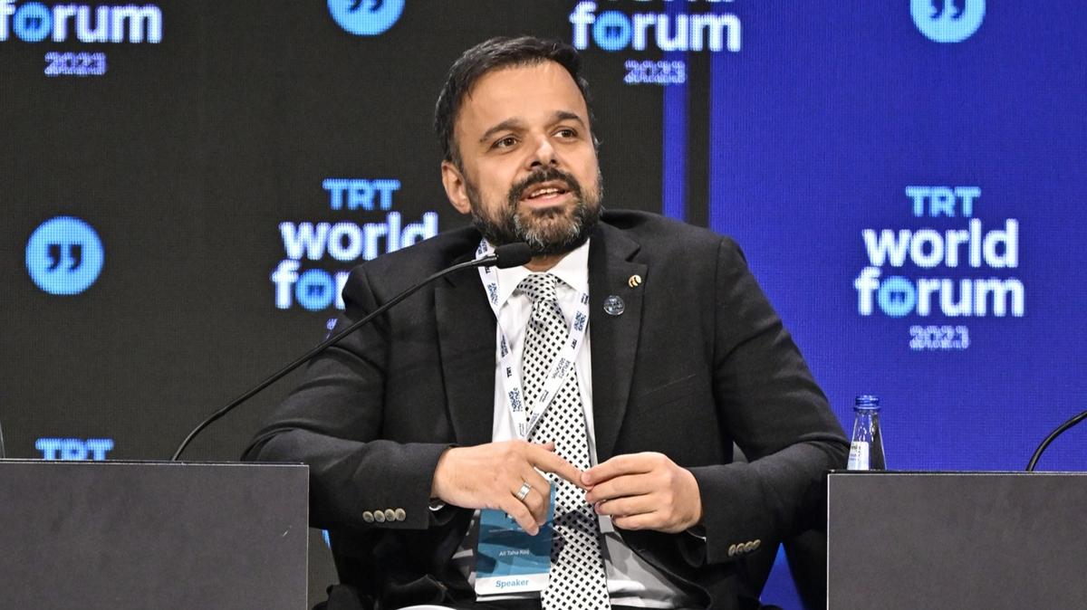 TRT World Forum'da ''Çok Bilmiş Yapay Zeka: Yaratıcı Potansiyel mi? Yıkıcı Musibet mi?'' paneli düzenlendi