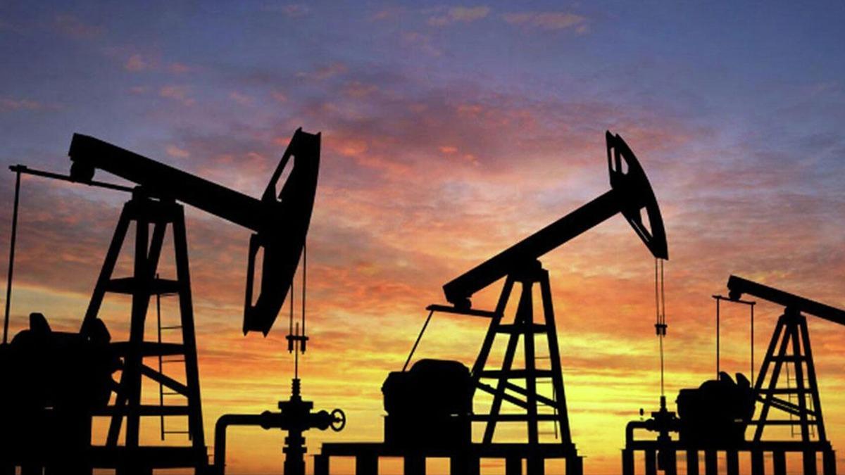 Nijerya'daki petrol rafinerisi 1 milyon varillik ilk sevkiyatı teslim aldı