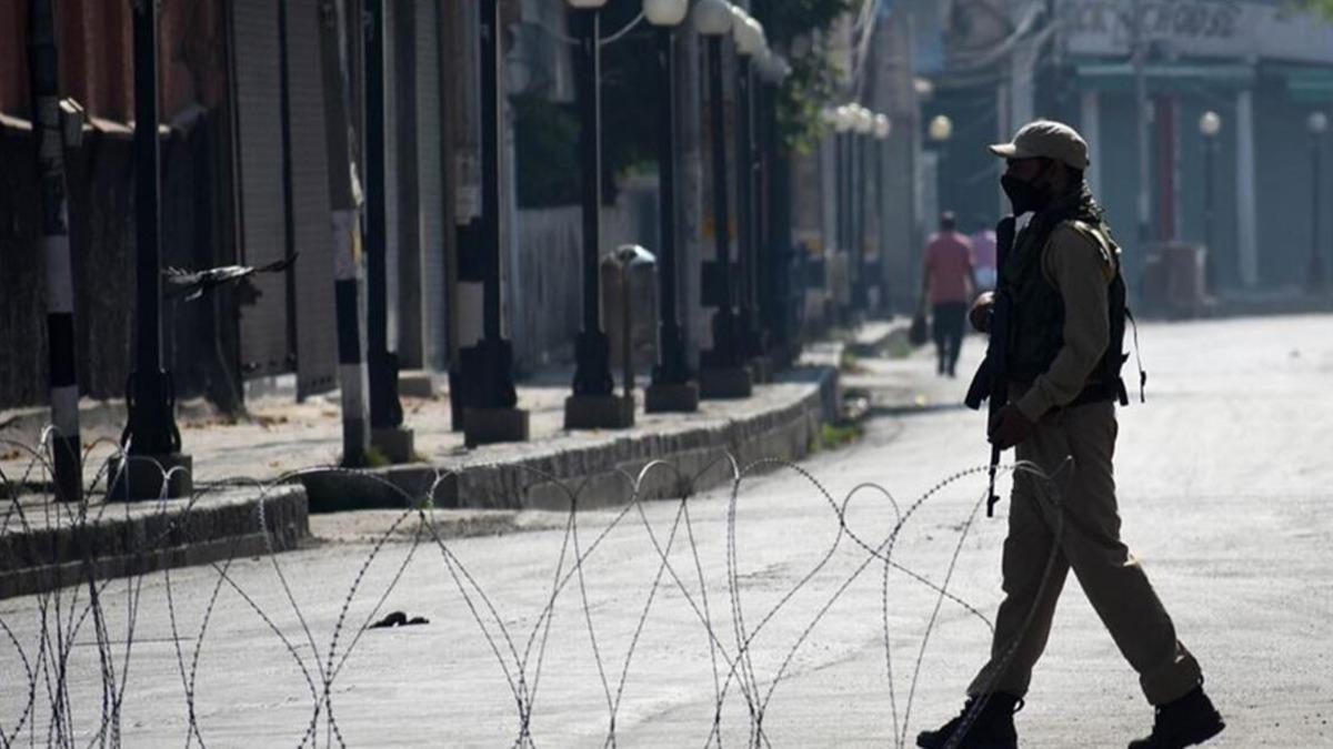 Kemir'de atma: 4 Hint askeri ldrld