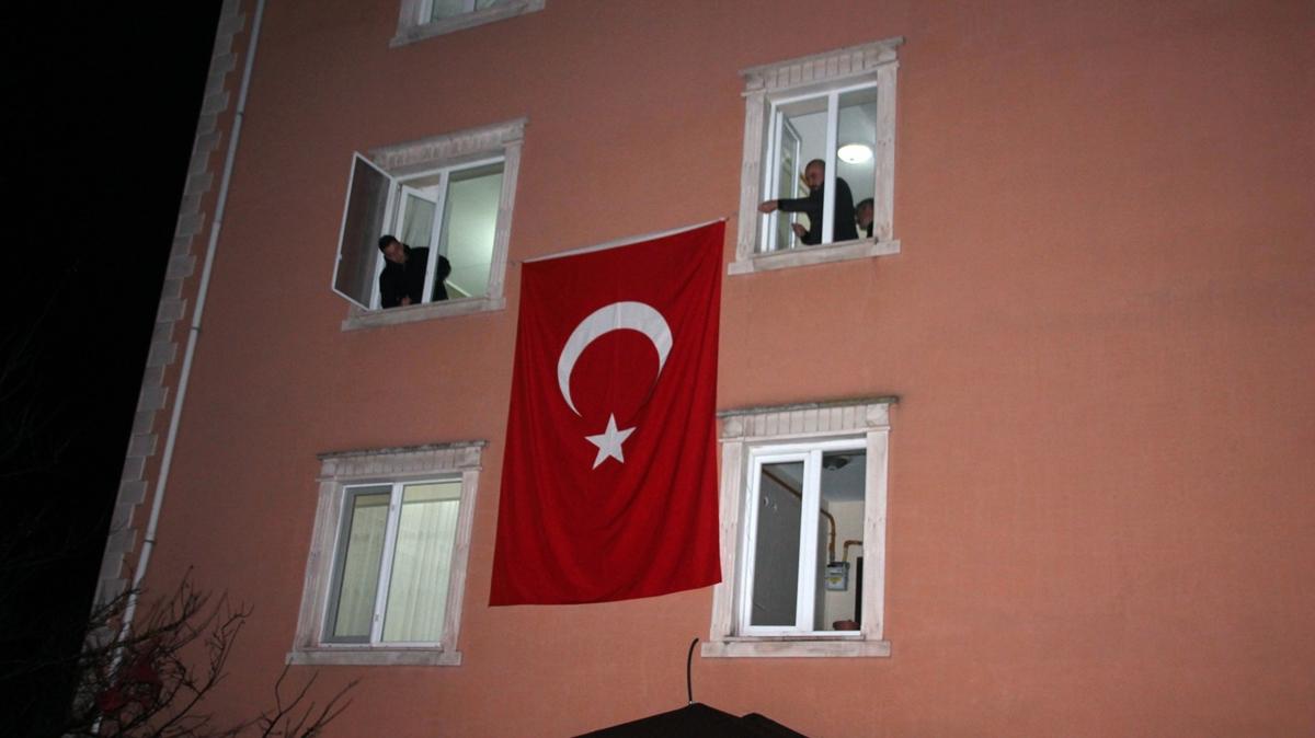 Piyade Uzman Onba smail Yazc'nn ehadet haberi Zonguldak'taki ailesine verildi