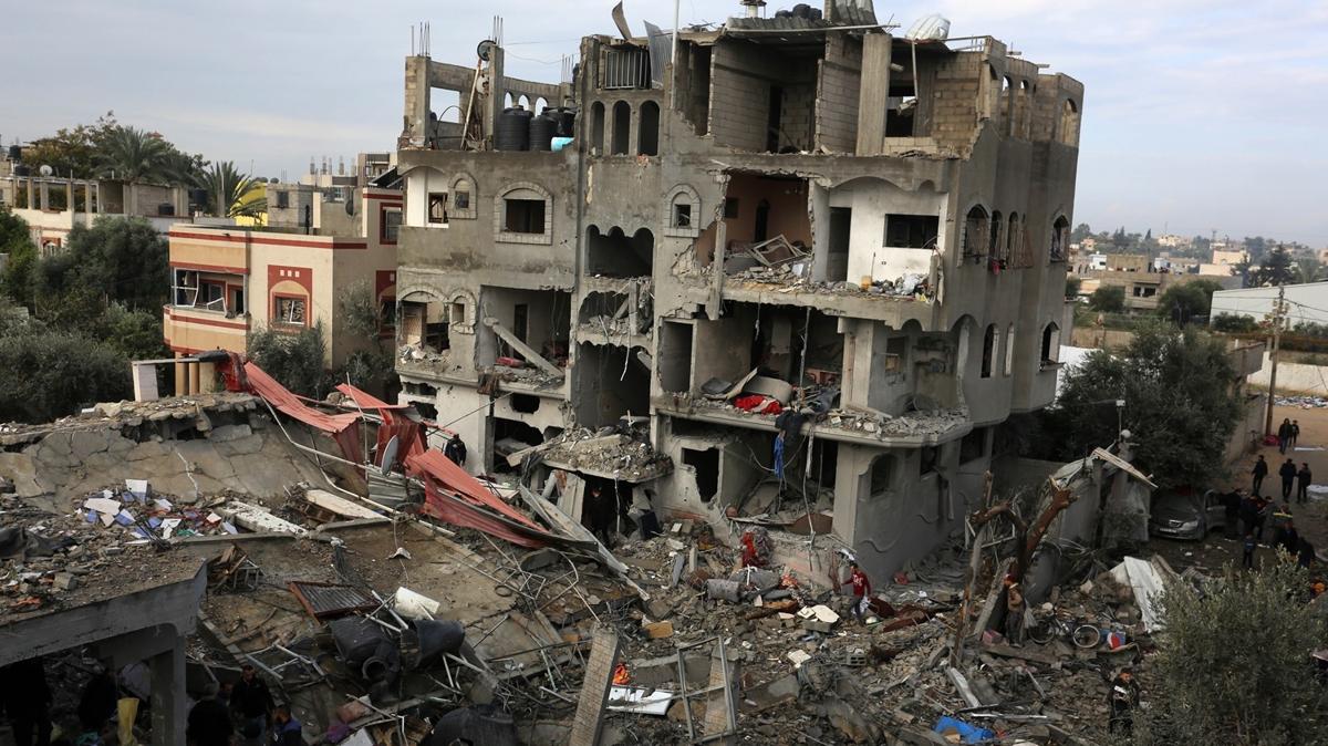 Snr Tanmayan Doktorlar: Gazze'deki Aksa ehitleri Hastanesine 131 l ve 209 yaral getirildi