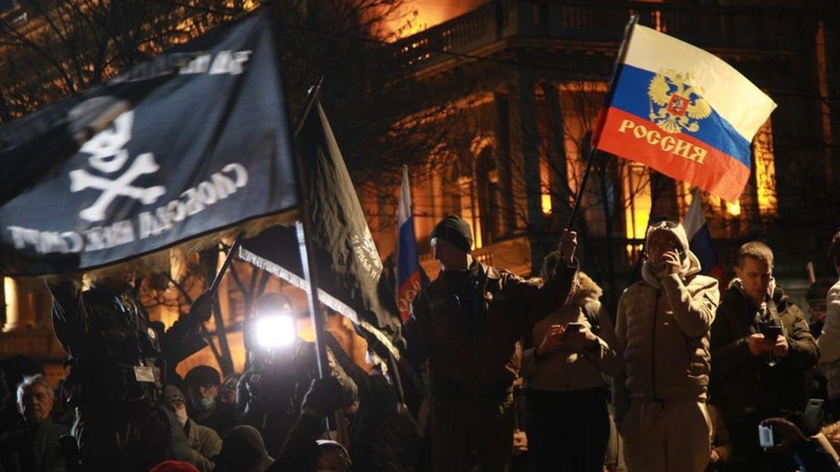 Protestolar aralksz sryor! Srbistan'da seim sonras tepkiler dinmedi