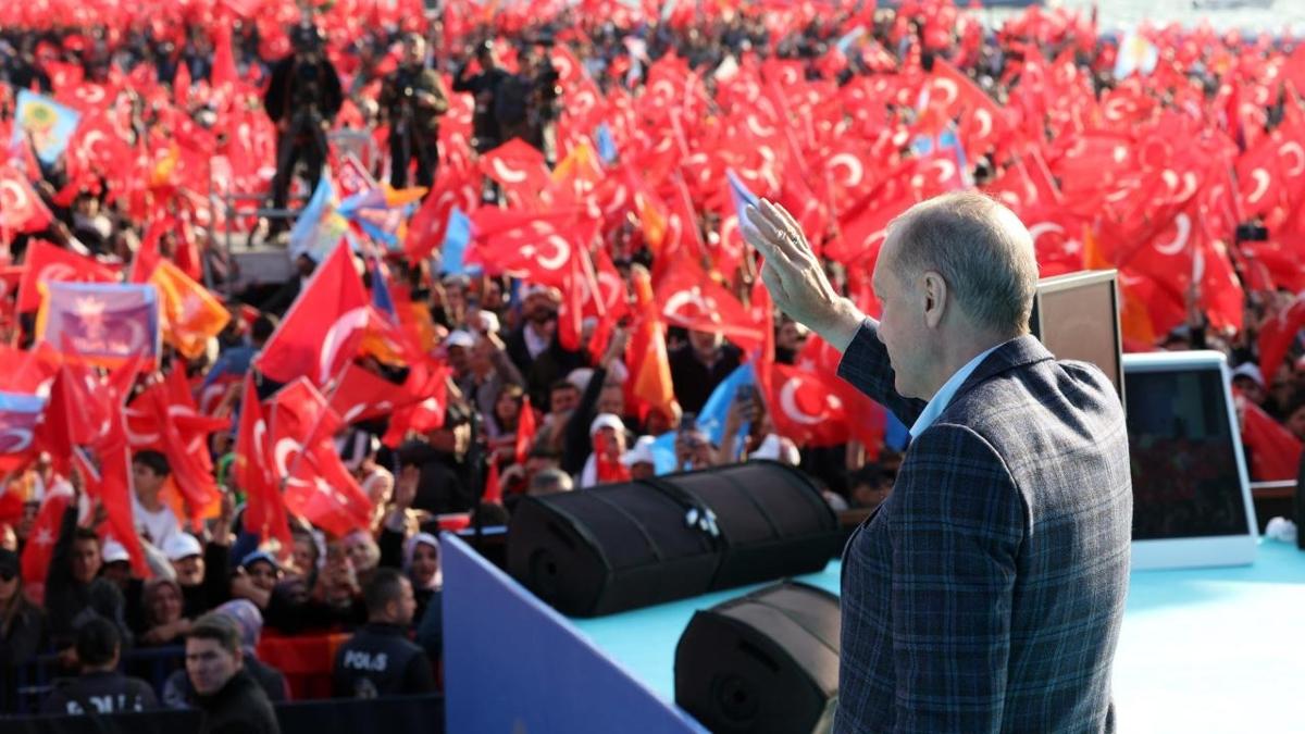Bakan Erdoan, 18'inci zafer iin meydanlara kyor! lk miting iin anlaml karar